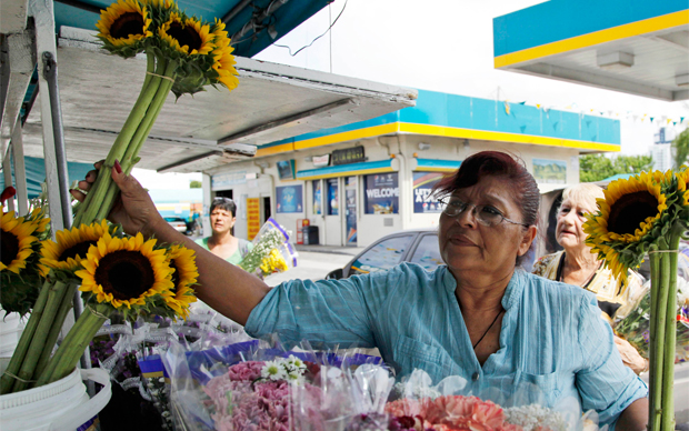 Flower vendor in Florida