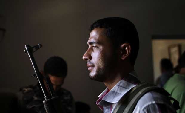 Syrian rebel fighter