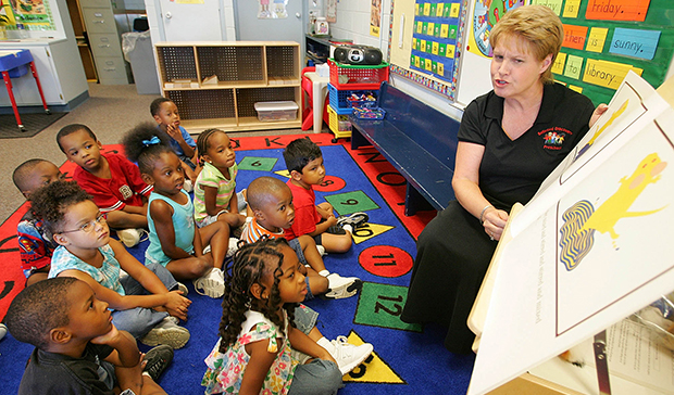 Cheryl Schmidt and her preschool class