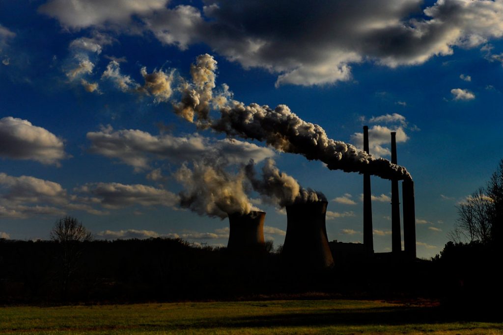 A coal-fired power plant sits near the Ohio River in West Virginia, November 2011. 