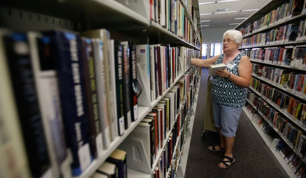 retiree volunteer
